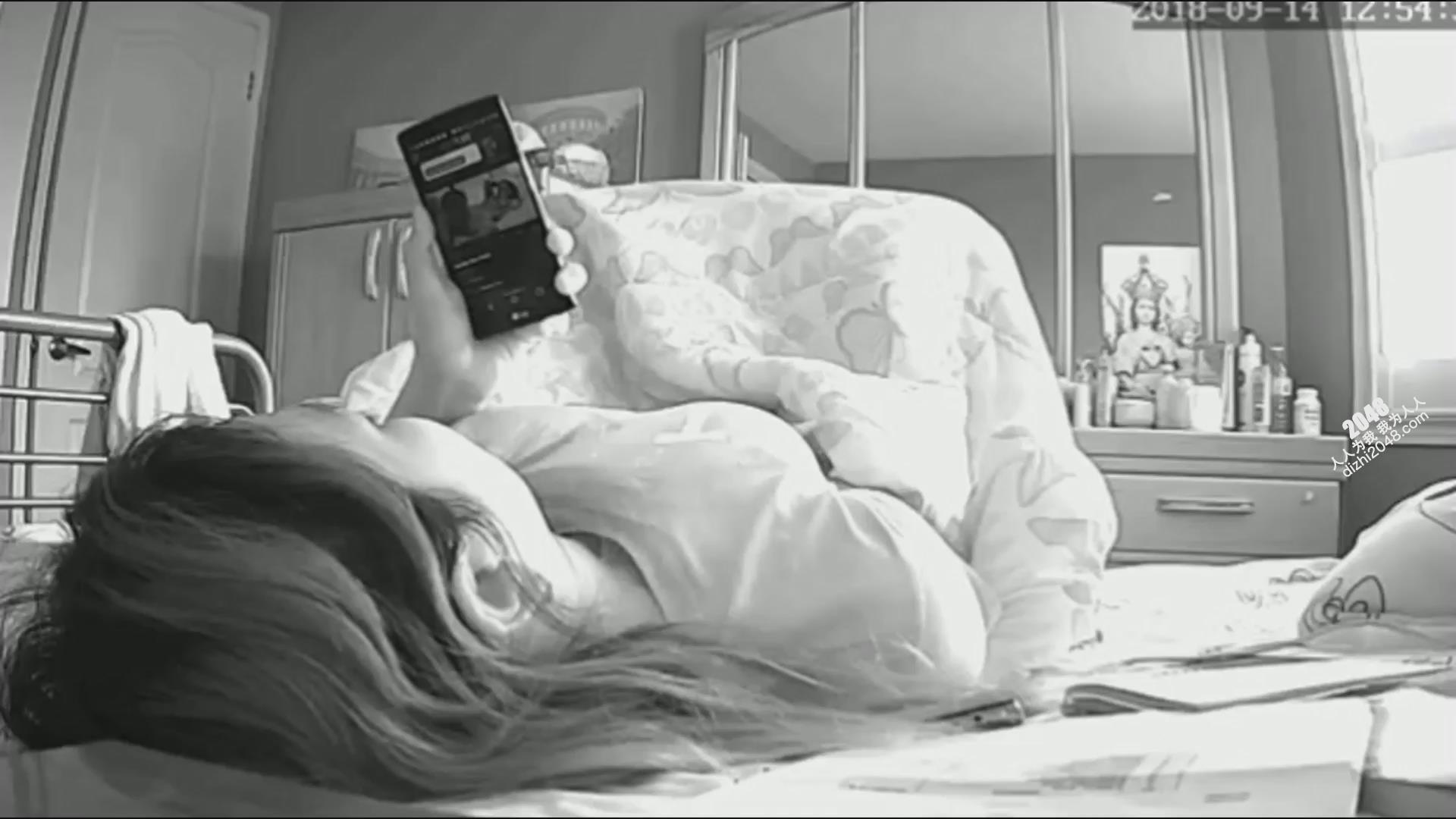 黑客破解家庭监控偷拍女性自慰视频截图-2（50p） | 另类图片- 我为人人