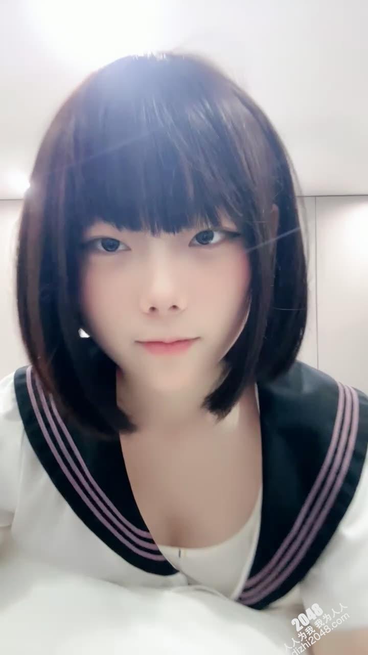 短发白皙妹子的超粉小穴[21P]