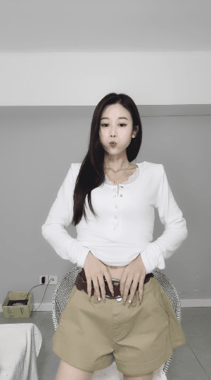 骨感颜值空姐 极品微乳女神颜值炸裂[21P]