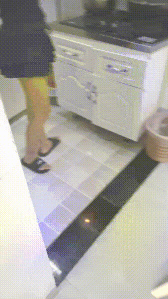 【短片x20】輪奸小鎮葯房售貨員