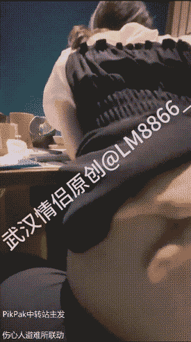 多人淫乱盛宴『武汉情侣』两个小母狗脸对着脸被单男老公多人前后激烈输出 光听声音就受不了 极度淫骚 中(17V)